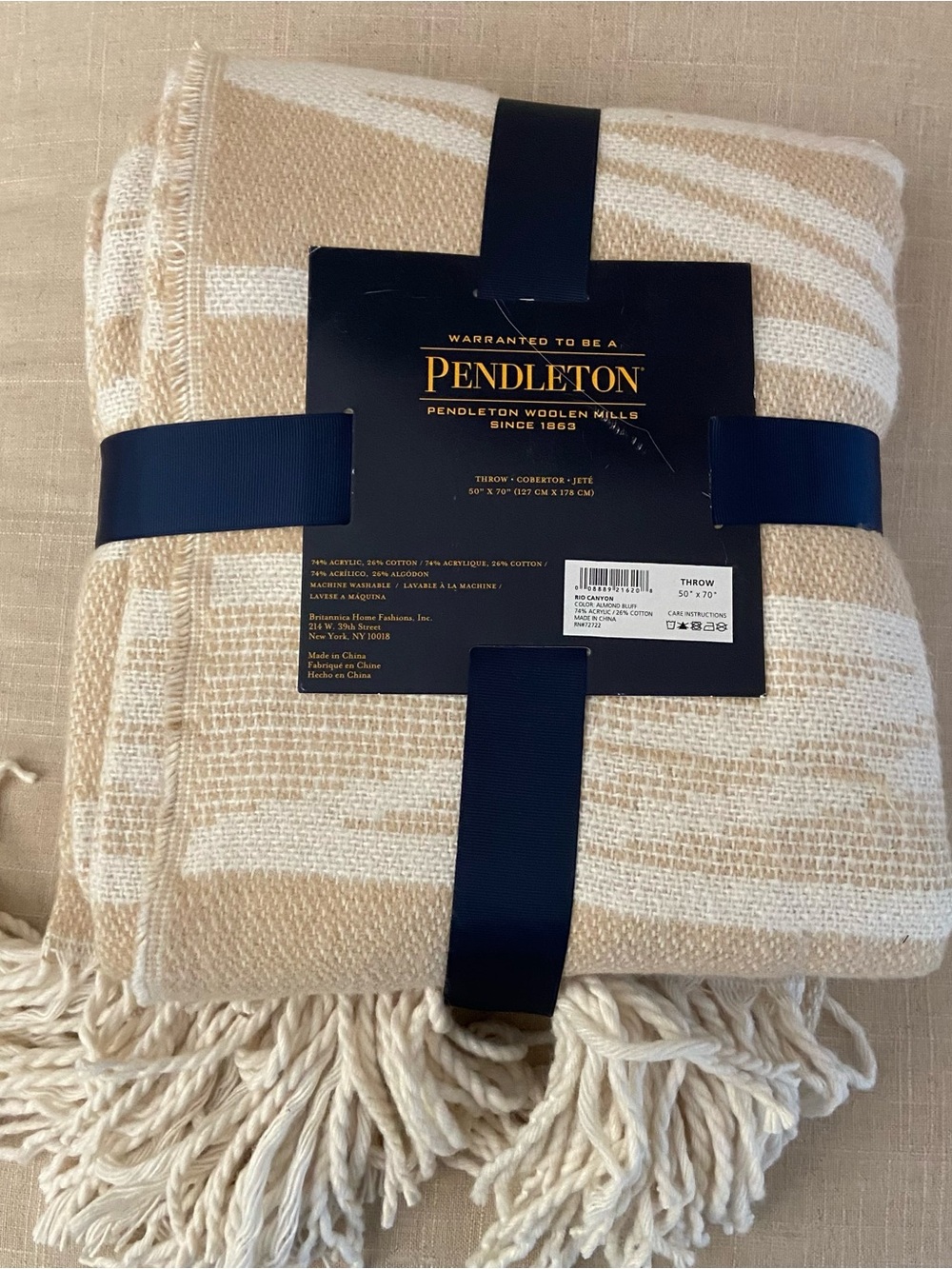 NWT Pendleton Rio Grand Almond Bluff Cream and Beige 50x70 Throw with Fringe - Picture 4 of 5